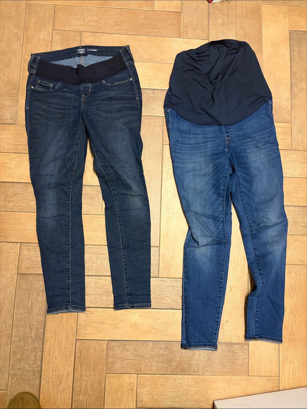 Maternity Skinny Jeans bundle - Dark Blue Stretch Denim Madewell and Levis!